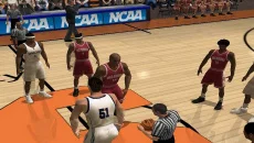NCAA College Basketball 2K3 - data wydania dla Xbox