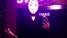 Симулятор Сидения у Подъезда jest podobna do Симулятор Сидения у Подъезда