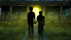 Ashes to Ashes jest podobna do Ashes to Ashes