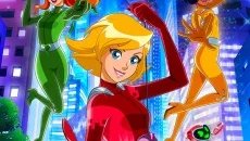 Totally Spies! - Cyber Mission - gra w gatunku Stealth